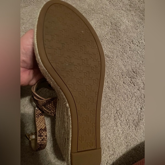 Ralph Lauren wedge tan sandals - Picture 7 of 7